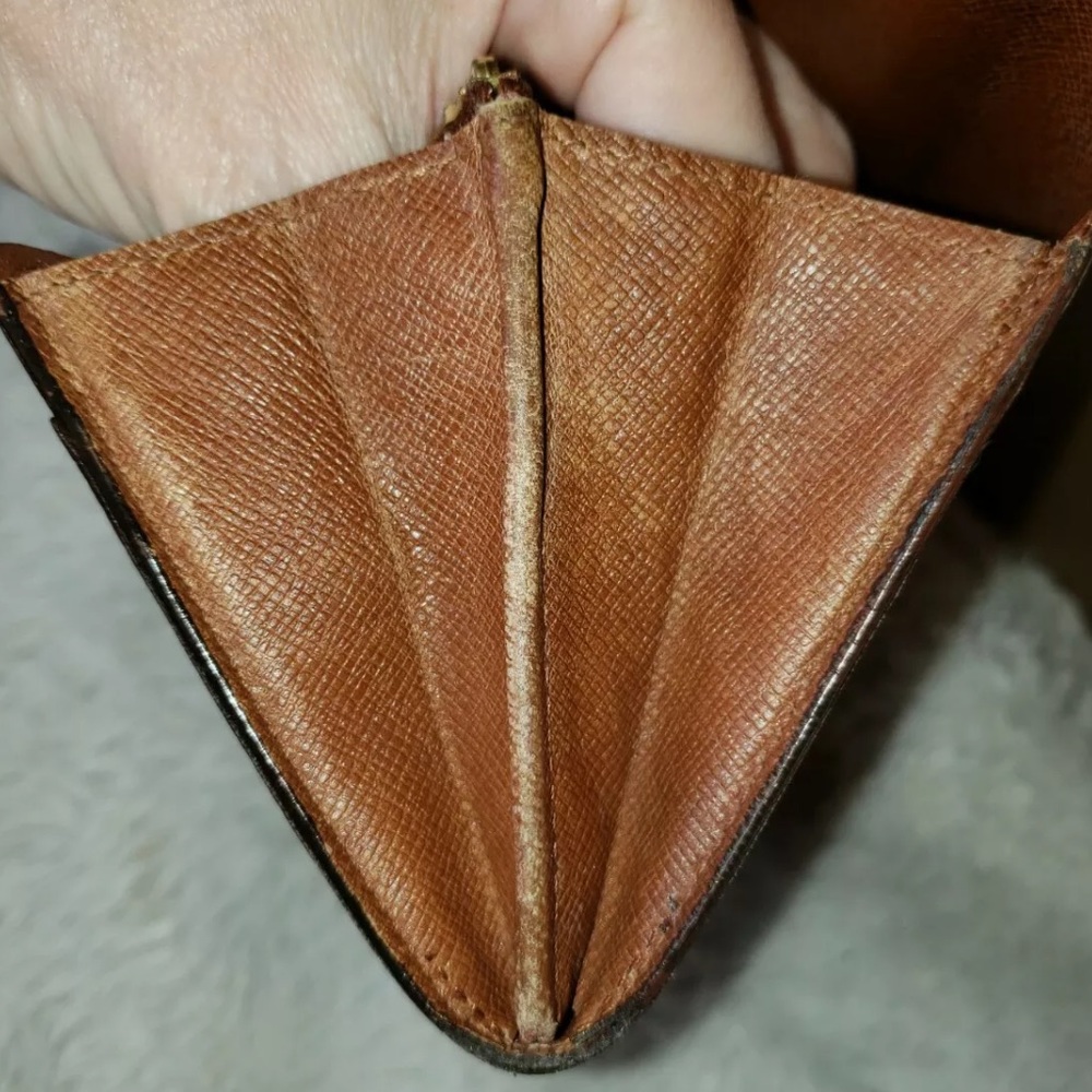 Louis Vuitton Authentic Vintage Accordion Wallet - Picture 8 of 16